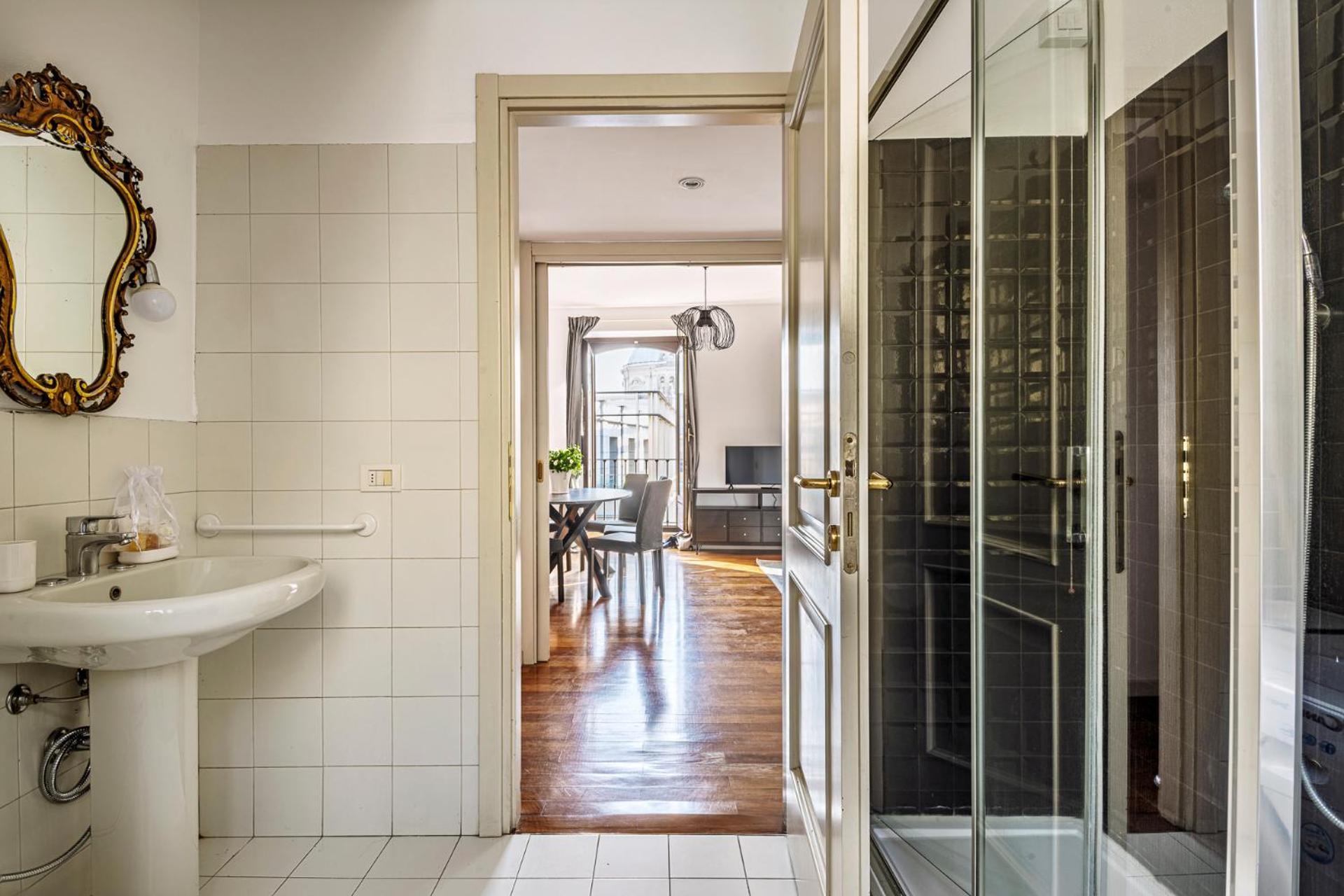Elegant 2 Bedrooms Apartments Near Duomo Milán Exteriér fotografie