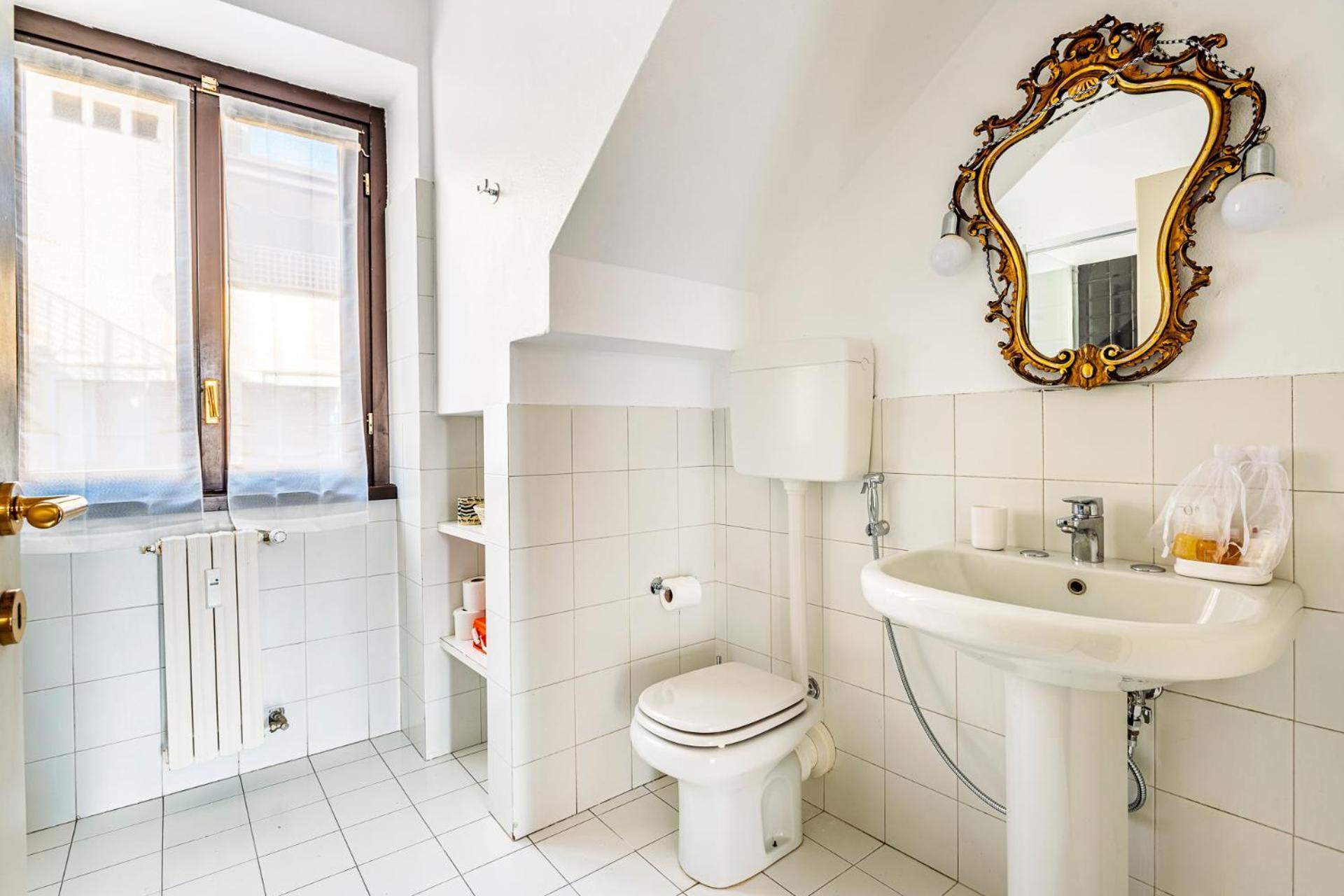 Elegant 2 Bedrooms Apartments Near Duomo Milán Exteriér fotografie