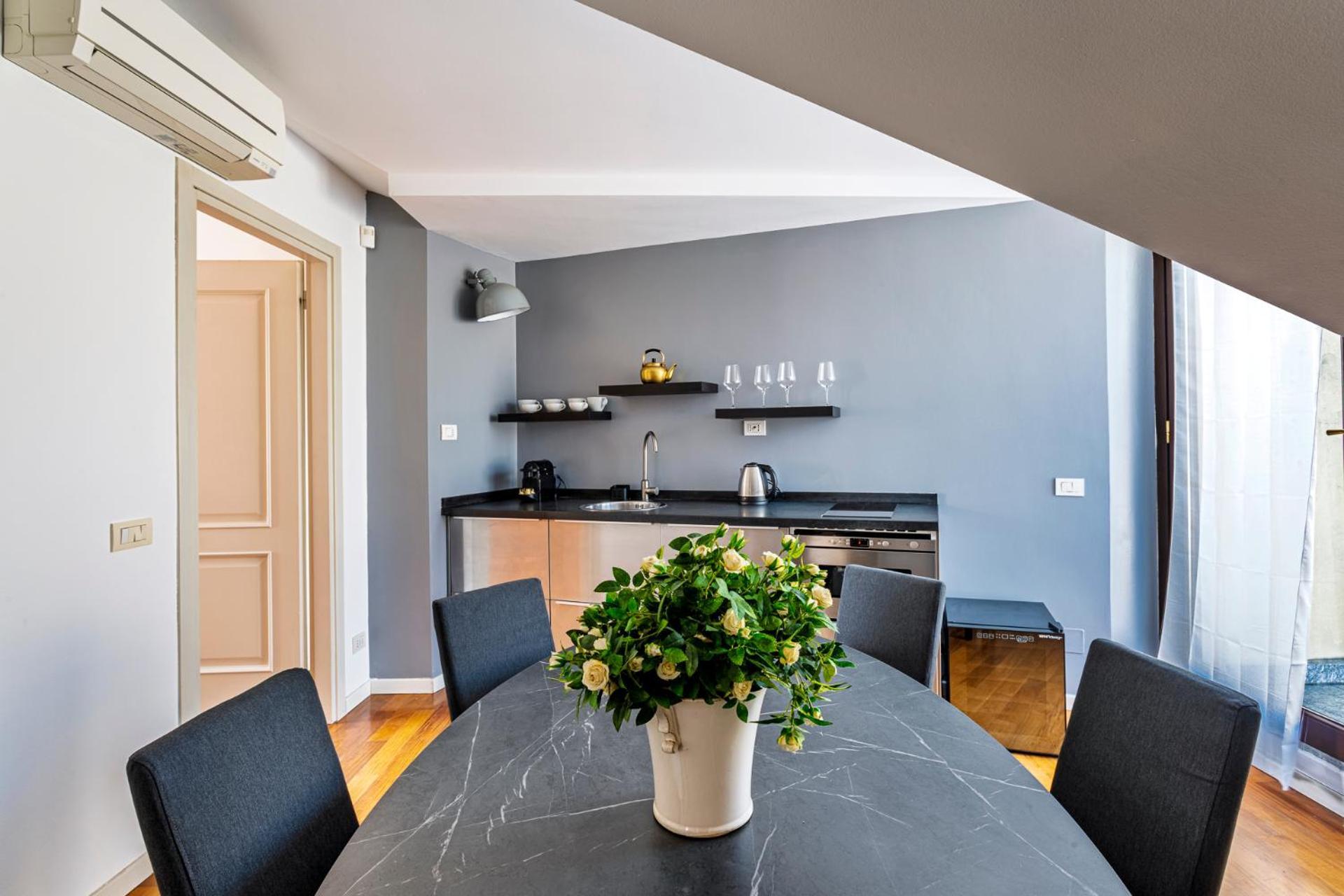 Elegant 2 Bedrooms Apartments Near Duomo Milán Exteriér fotografie